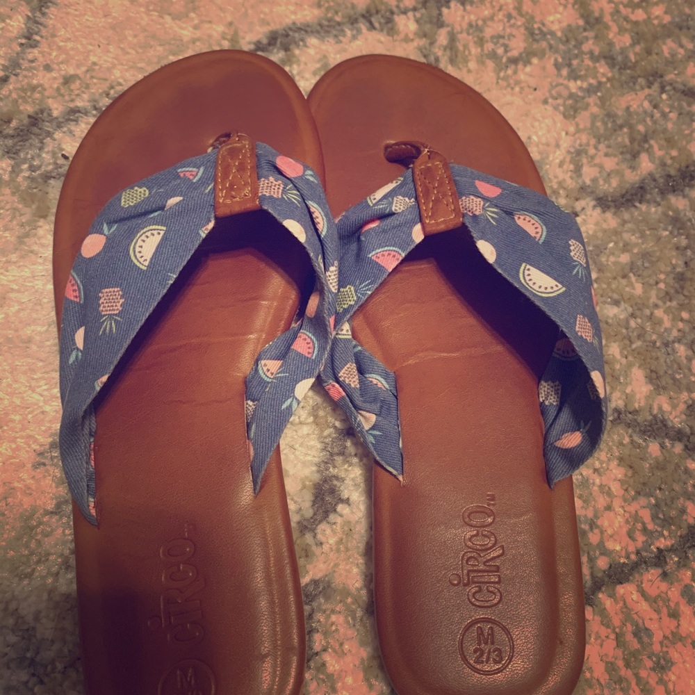 Girl’s summer sandals
